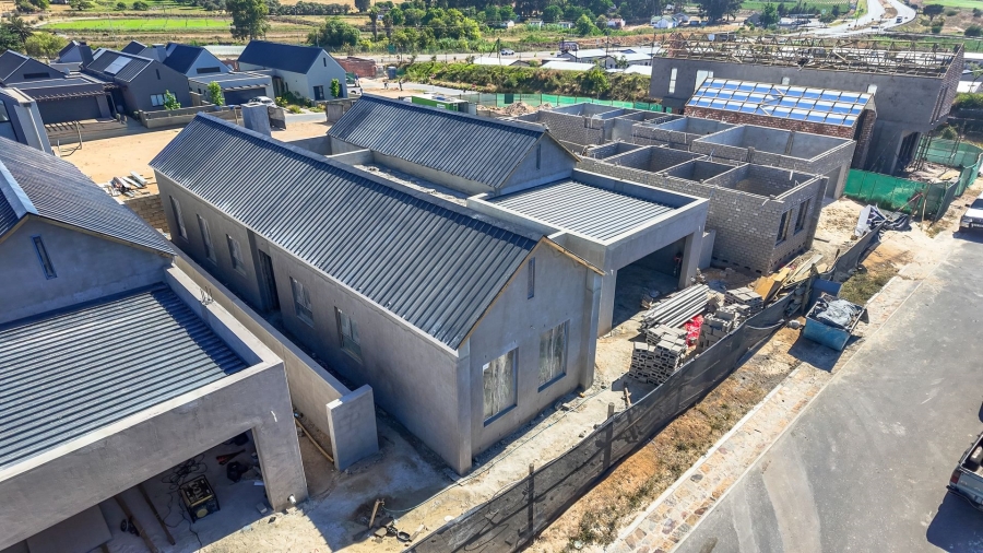 4 Bedroom Property for Sale in Longlands Country Estate Western Cape